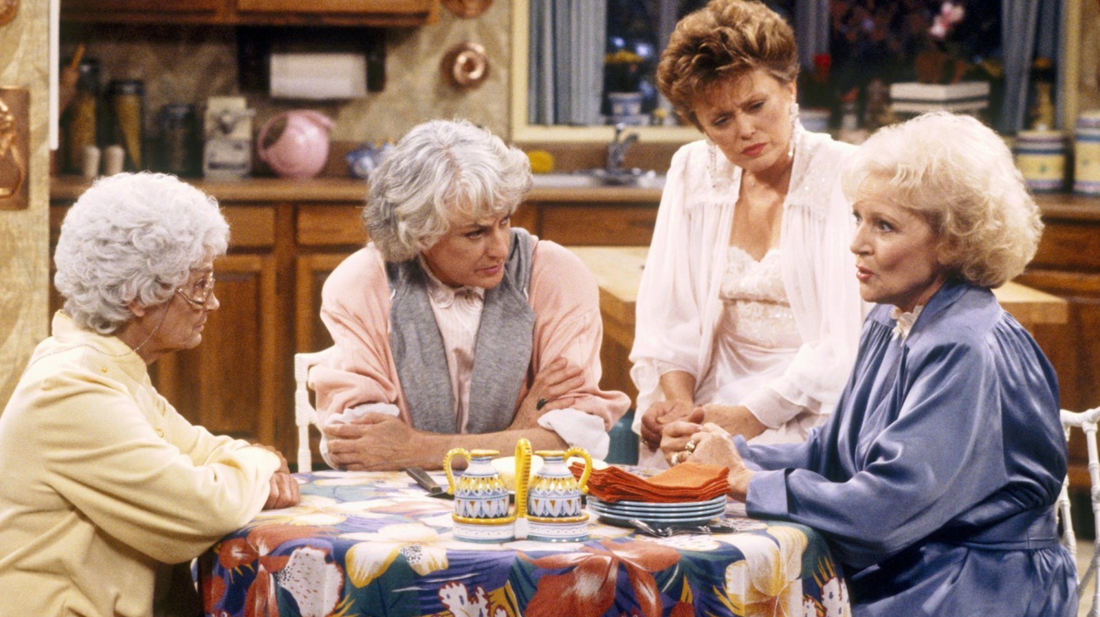 The Golden Girls Kitchen Tour Is Now Officially Selling Tickets   L Intro 1666287142 