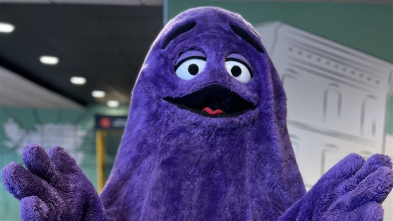 https://www.mashed.com/img/gallery/the-grimace-trend-was-bigger-than-anyone-could-imagine-even-mcdonalds/intro-1689363476.jpg