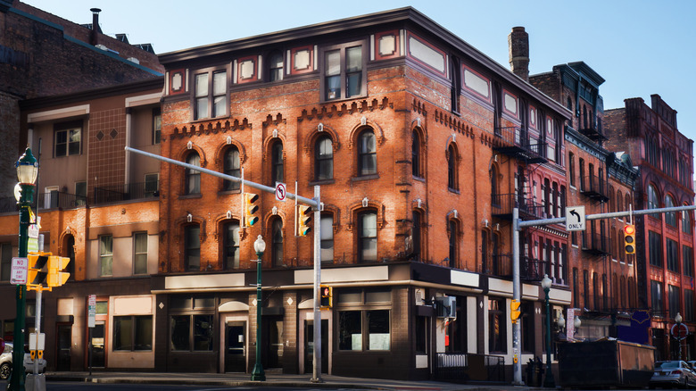 Syracuse Armory Square