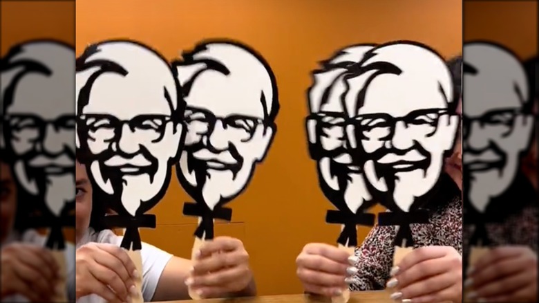 Colonel Sanders paper dolls