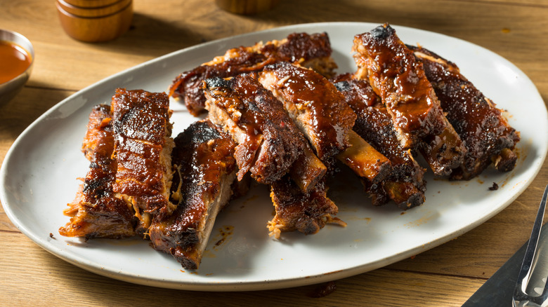 plate of barbecue spare ribs