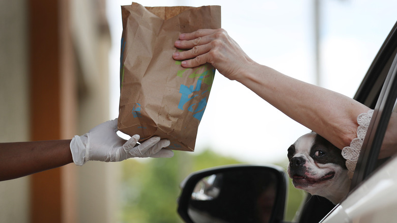 Taco Bell drive-thru exchange