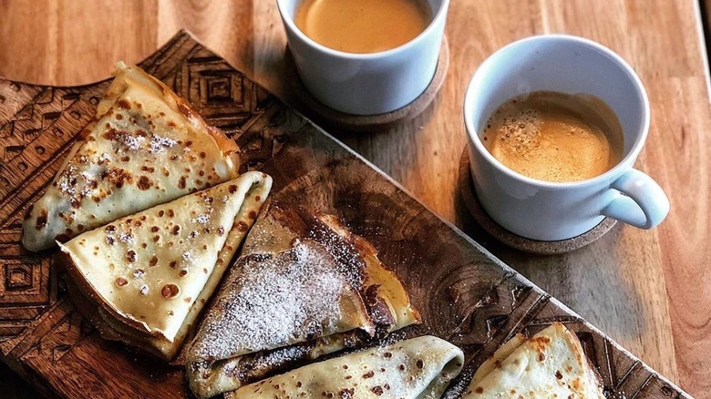 pönnukökur and coffee