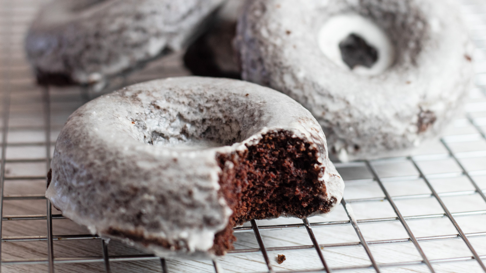 The Icing Tip That Makes Or Breaks Copycat Dunkin' Chocolate Glazed Donuts