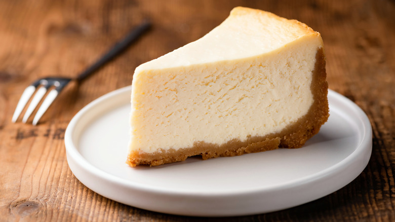 Cheesecake on a dish