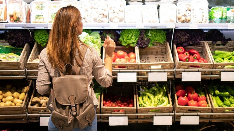 produce stand woman