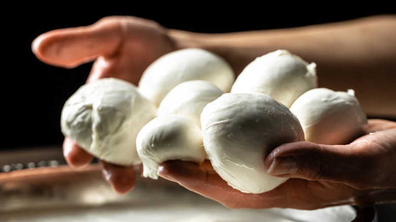 fresh mozzarella making