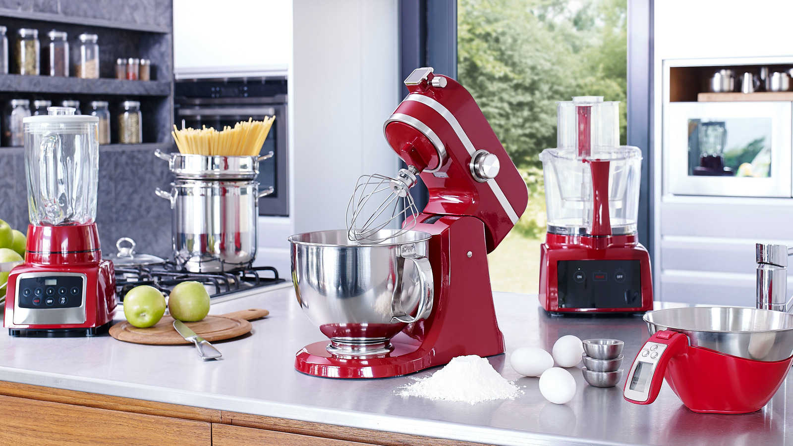 Food Processor vs. Blender: What's the Difference? - PureWow