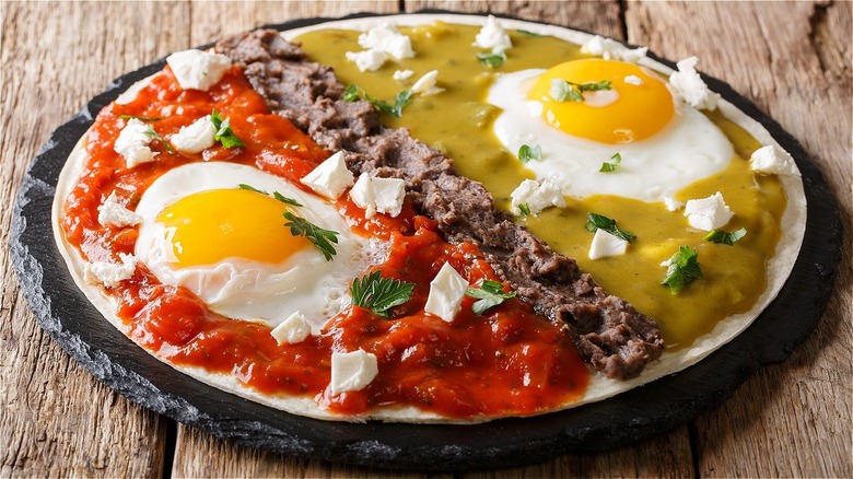 mexican huevos divorciados 