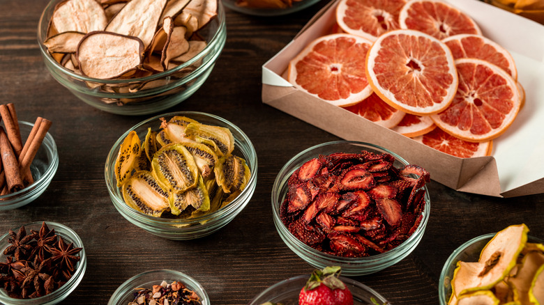 dehydrated fruits in bowls