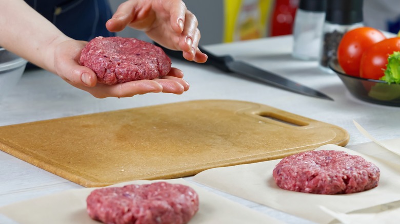 shaping hamburgers by hand