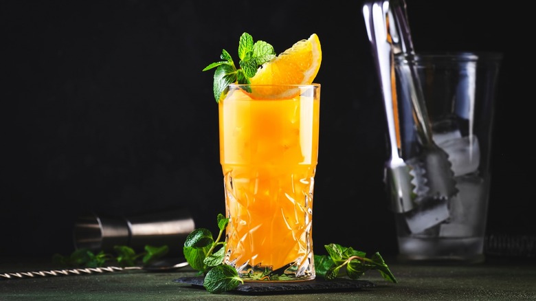 Screwdriver drink with garnish