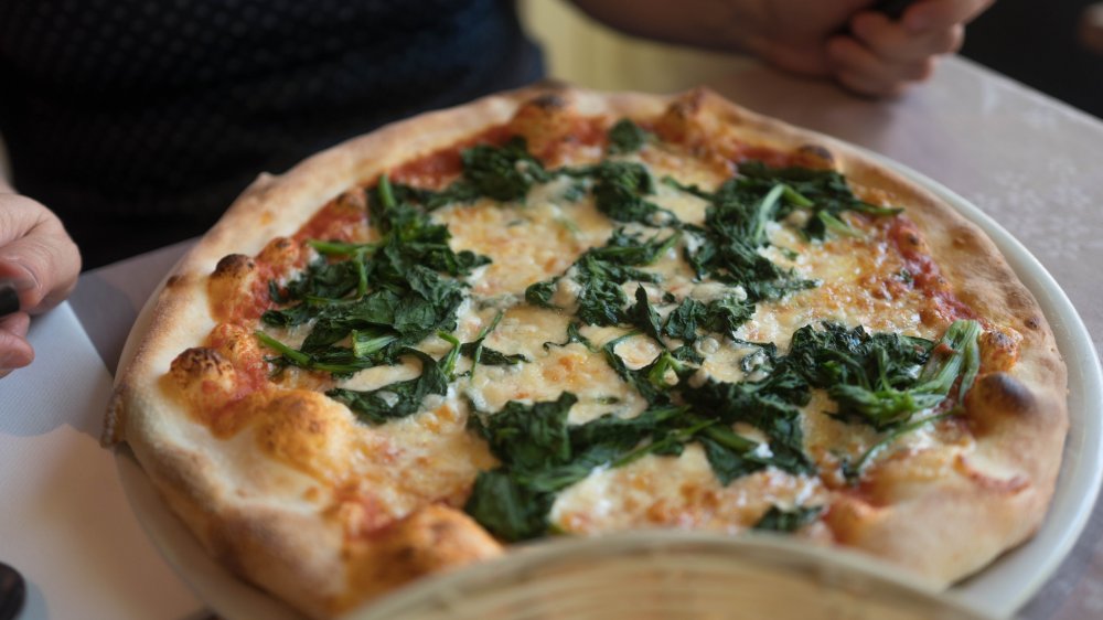 spinach on pizza