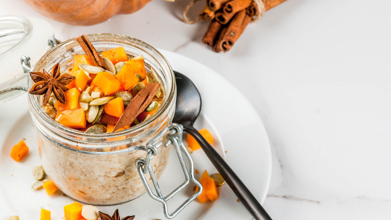 jar of pumpkin overnight oats