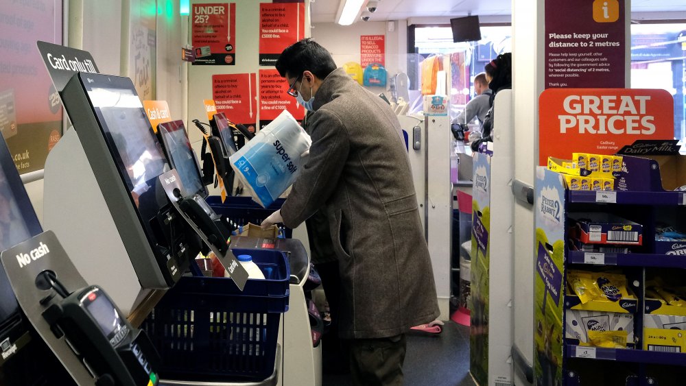 grocery store self checkout