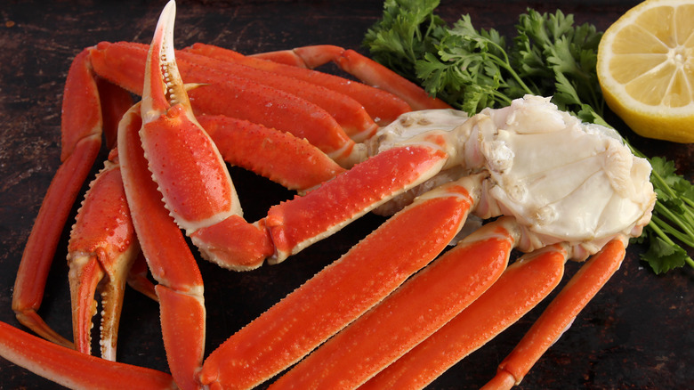 Snow crab legs with lemon