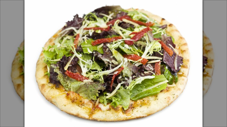 salad pizza