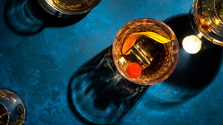 bourbon glass old fashioned ice