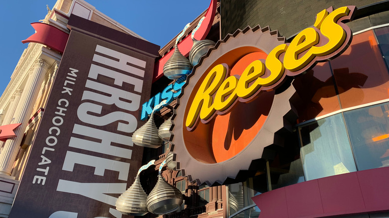 Hershey's flagship storefront with Hershey's and Reese's signs