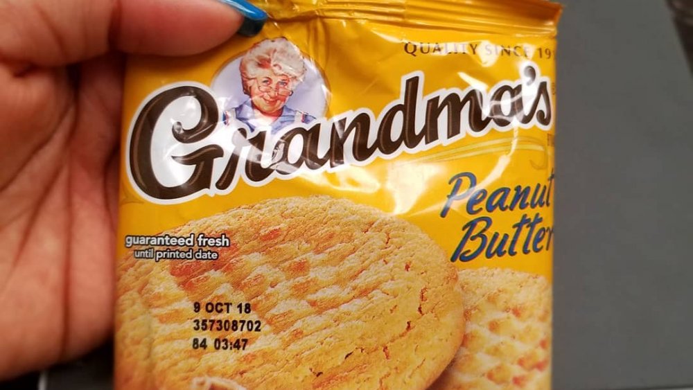 Grandma's Cookies, a grocery store cookie