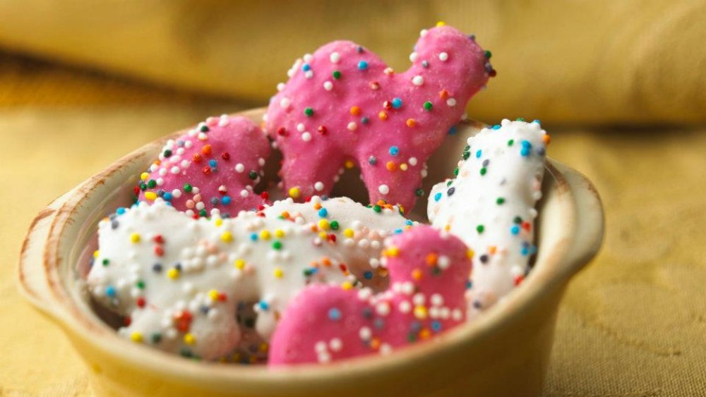 Mother's Circus Animal Cookies, a grocery store cookie