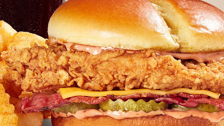 Zaxby's club chicken sandwich