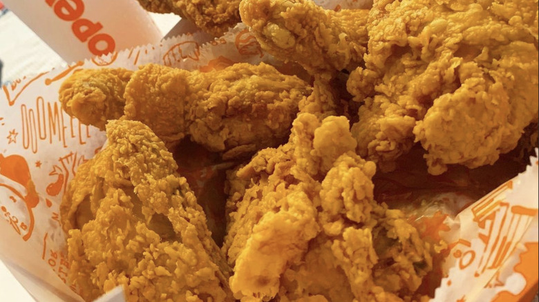 Popeyes fried chicken basket