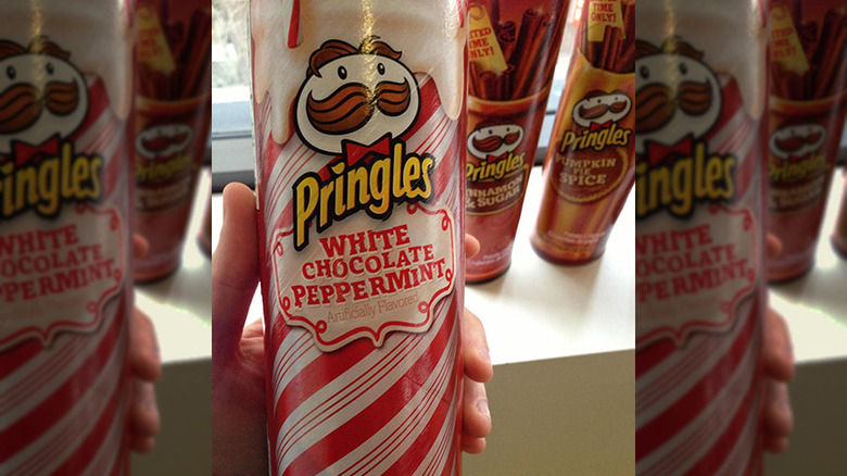 can of peppermint pringles