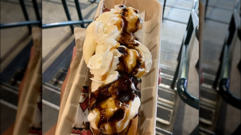 chase field churro dog