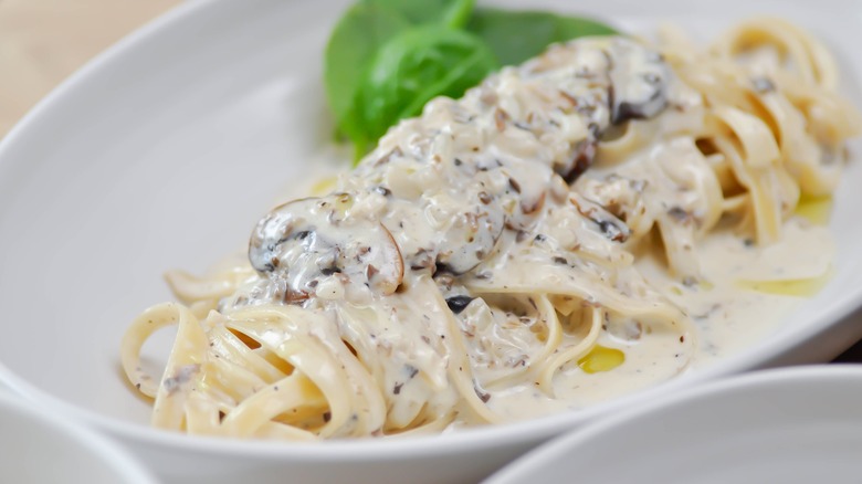 white truffle mushroom pasta in dish