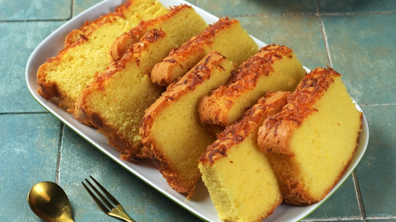 sliced gooey butter cake 