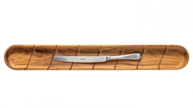 Casafina Oak Baguette Board with Bread Knife