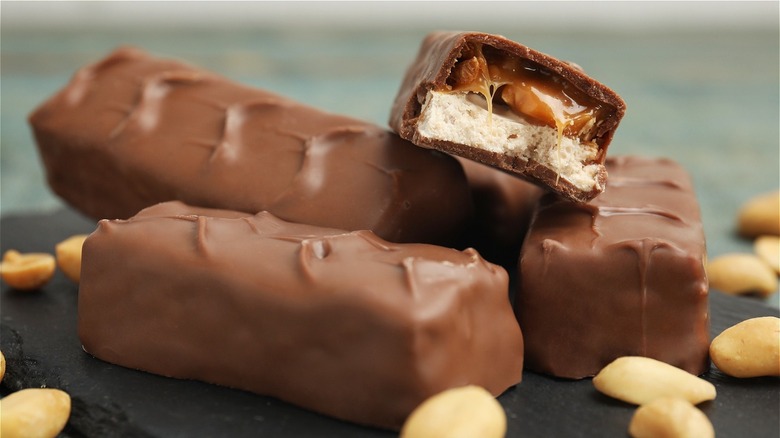 Snickers Seasoning Blend Makes Every Meal Taste Like Candy - Nerdist