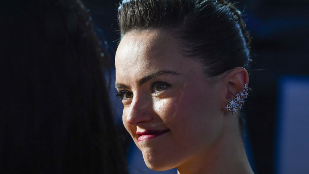 Daisy Ridley snowflake earrings