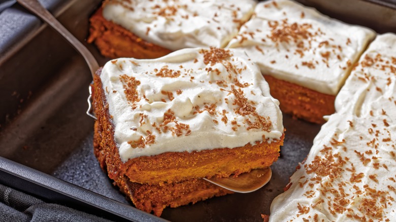 spice cake bars