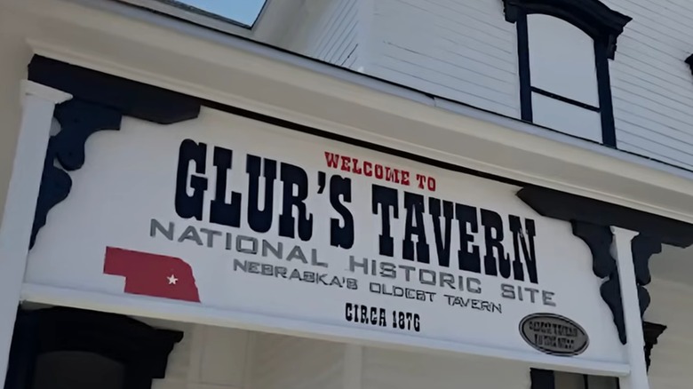 Glur's Tavern sign