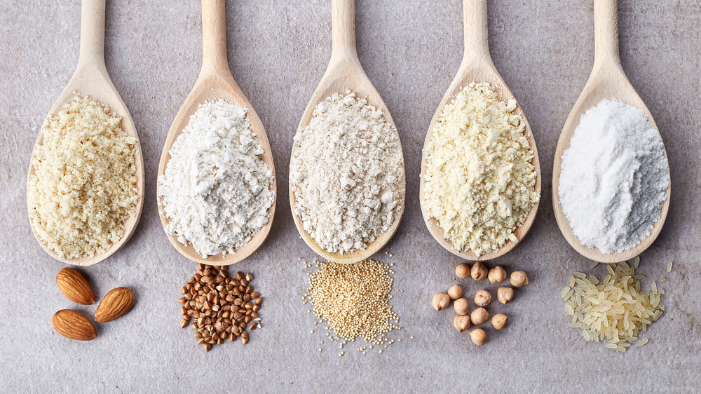 Different flours in spoons