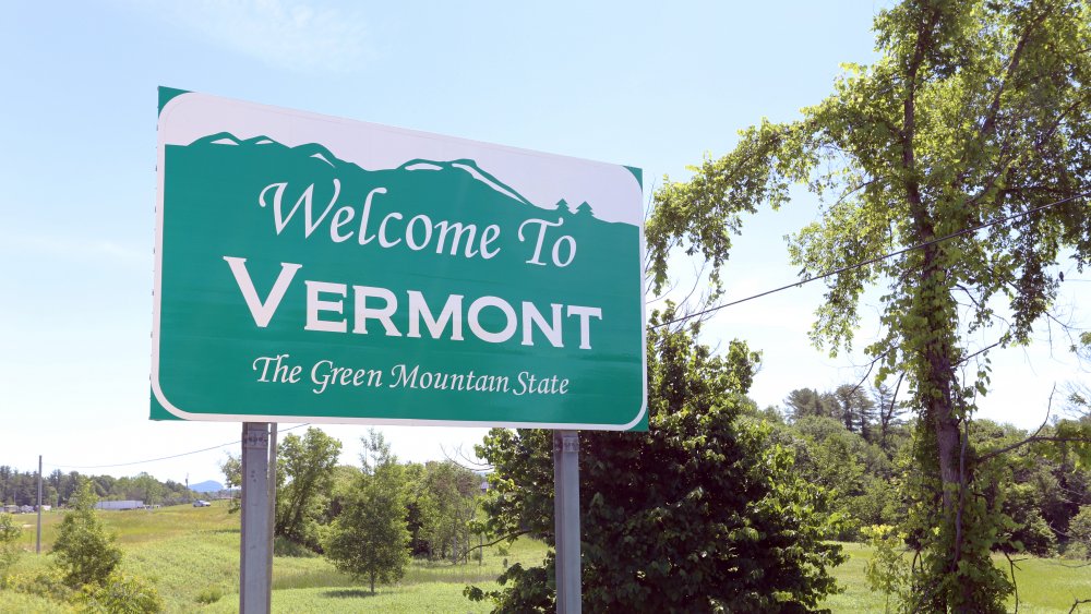 Sign welcoming people to Vermont