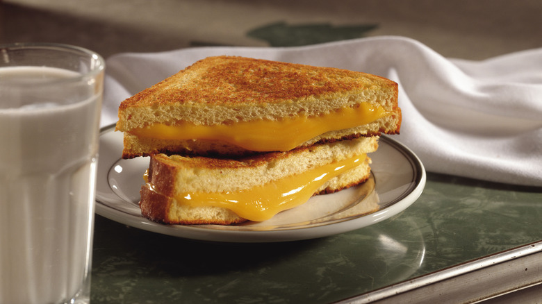 Melty grilled cheese 