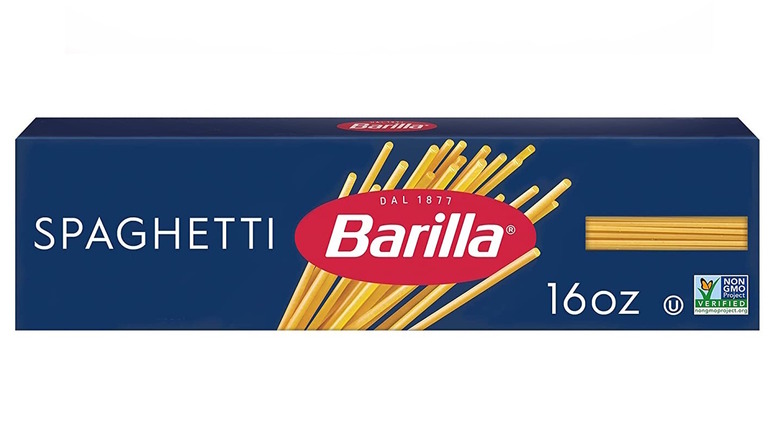 Box of dried spaghetti