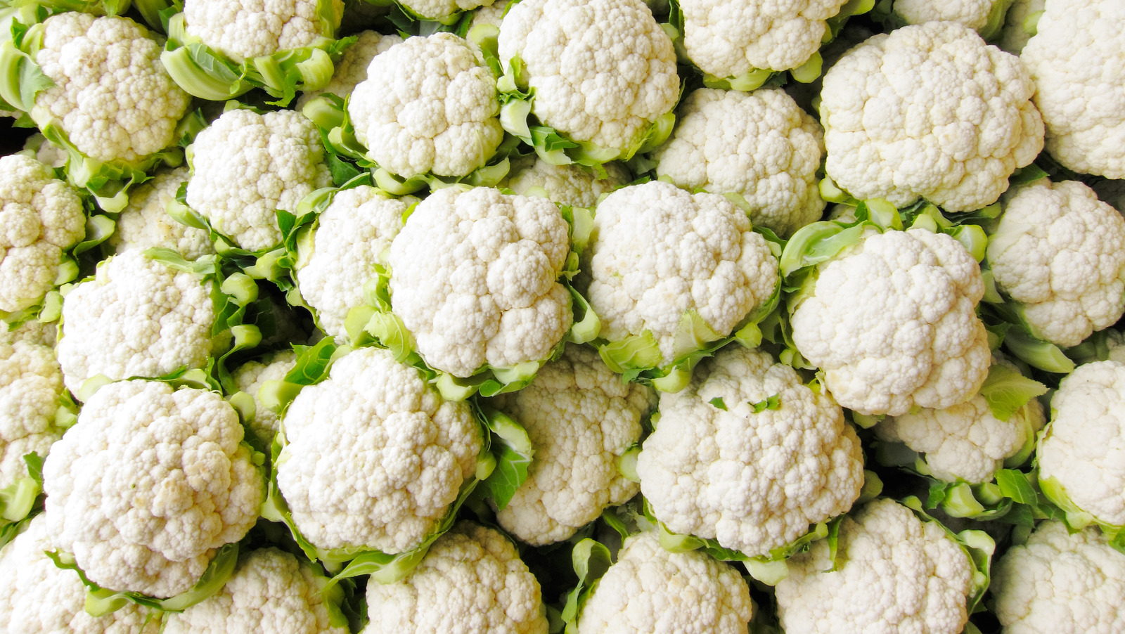 The Pantry Staple That Prevents Cauliflower From Turning Brown