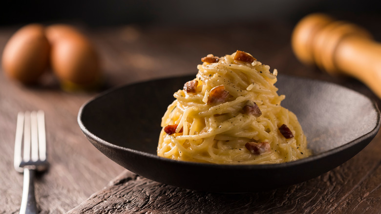 bowl of pasta carbonara