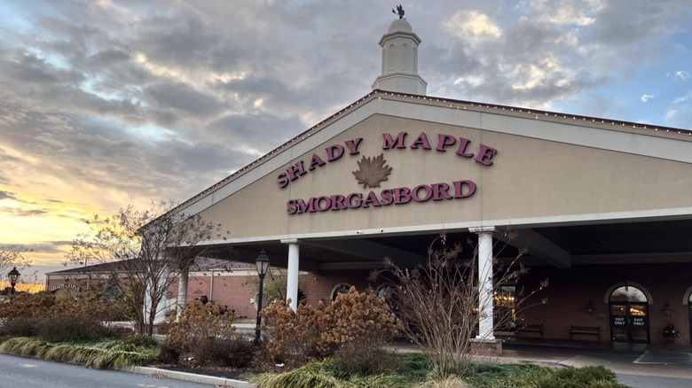 Shady Maple Smorgasbord in Pennsylvania