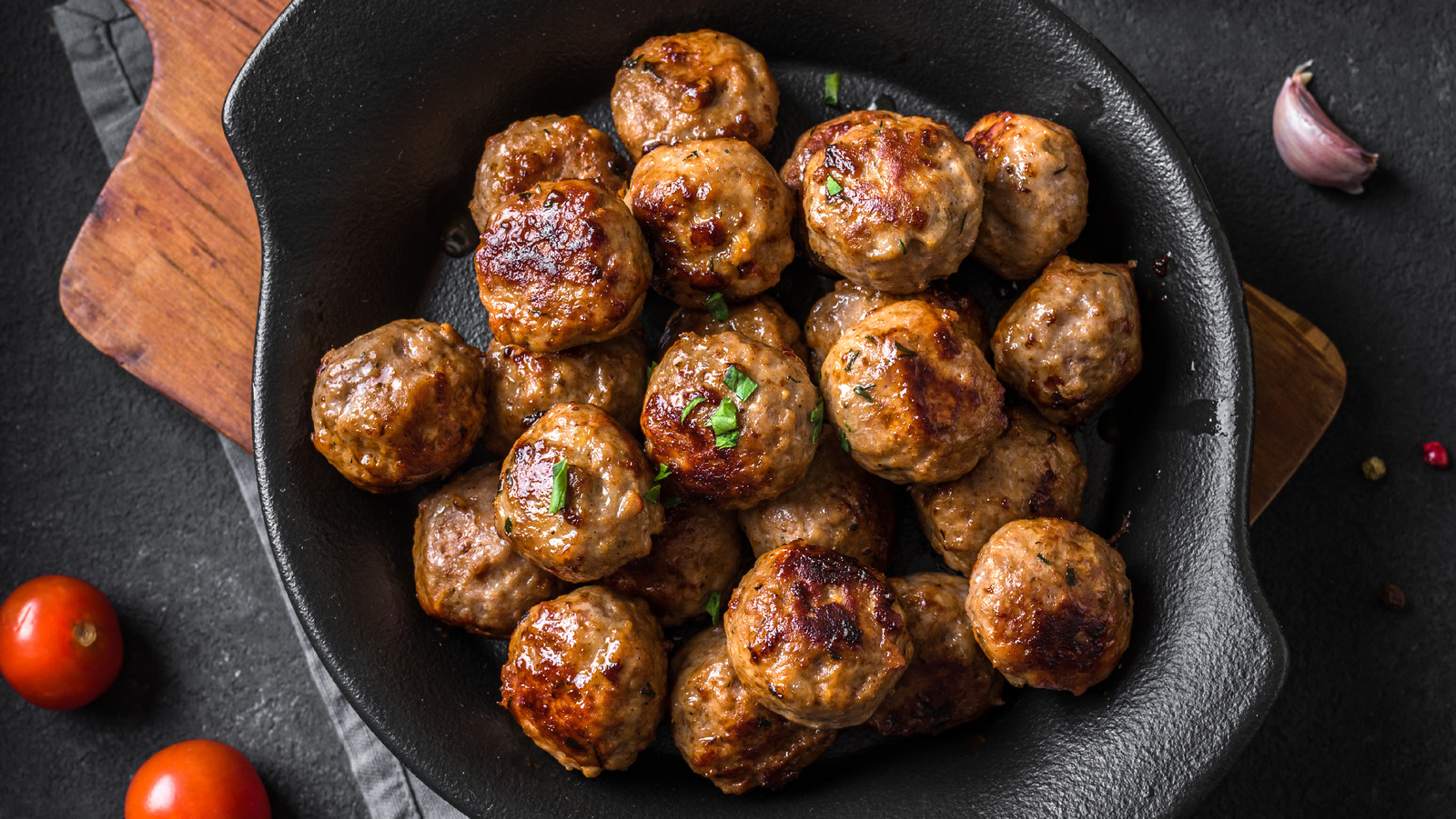 The Perfect Egg Substitute In Meatballs Is Mashed Potatoes