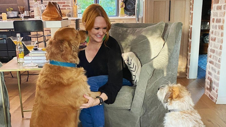 Ree Drummond and dogs