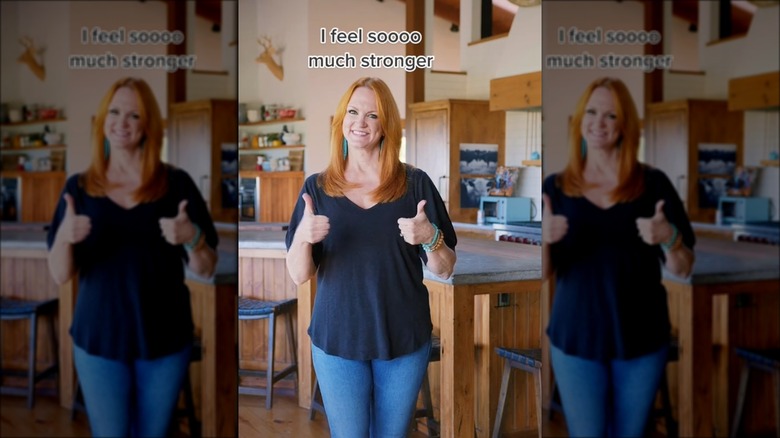 Ree Drummond giving thumbs-up on TikTok