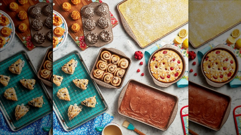 The Pioneer Woman's bakeware set with baked goods