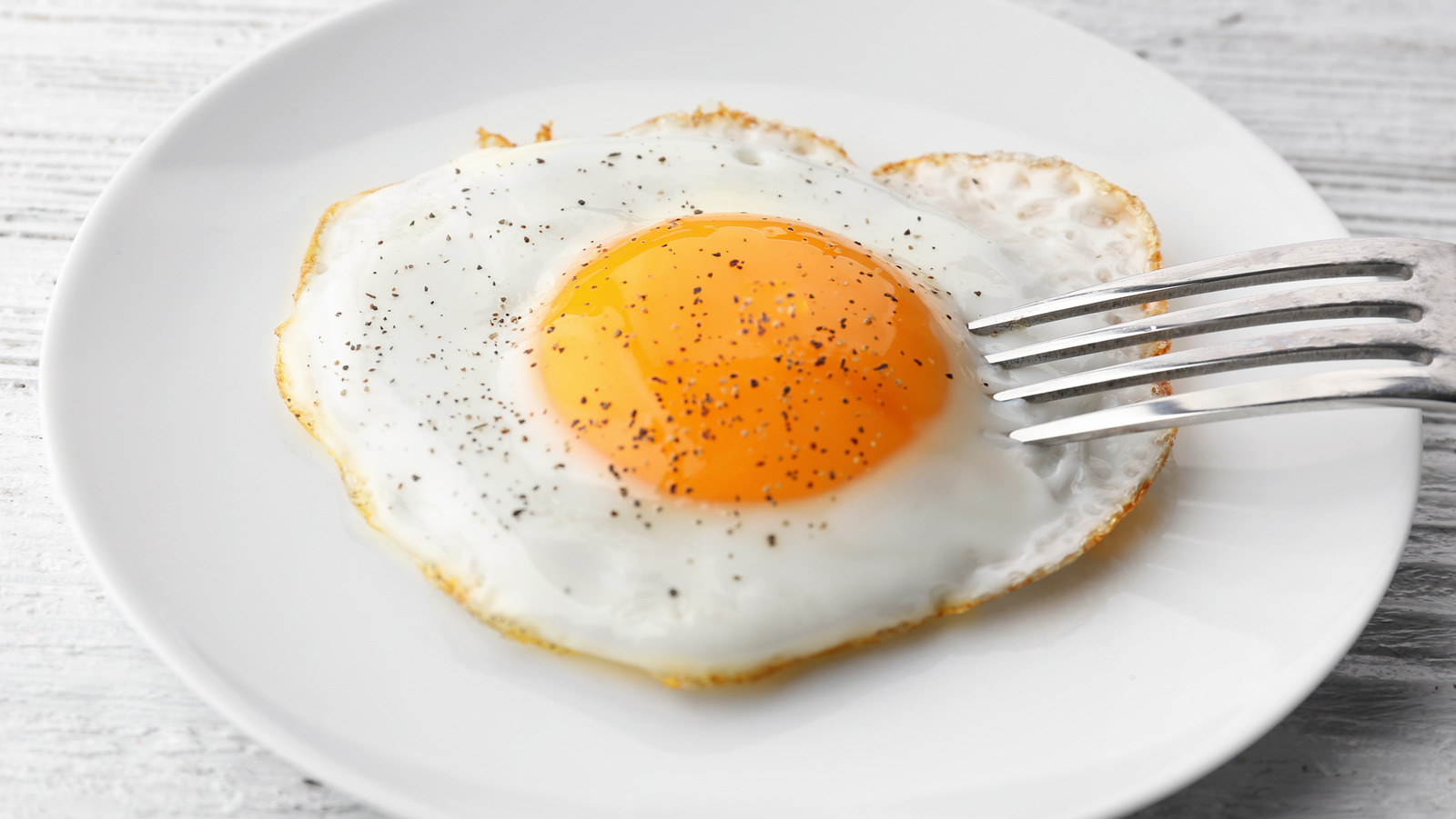 How to Fry an Egg  How to Make Sunny-Side-Up Fried Eggs