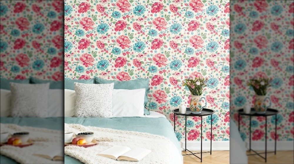 The Pioneer Woman wallpaper in Gorgeous Garden