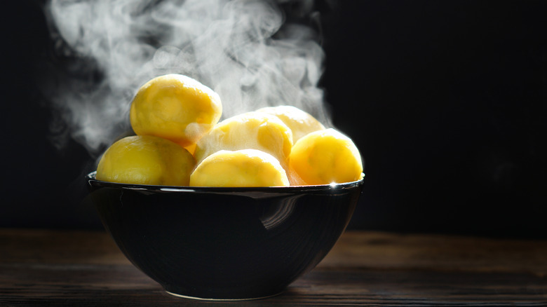 Boiled potato in a bowl